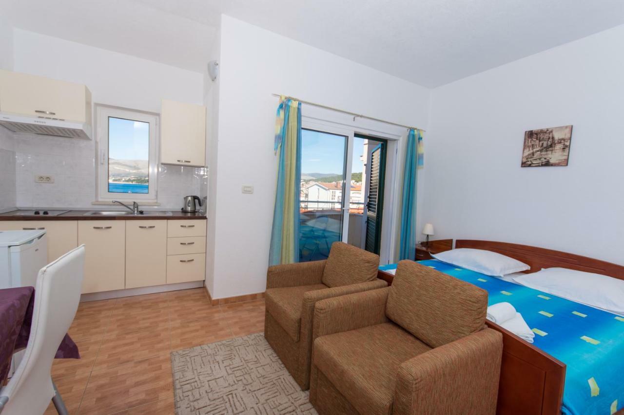 Apartments Fumija Trogir Luaran gambar