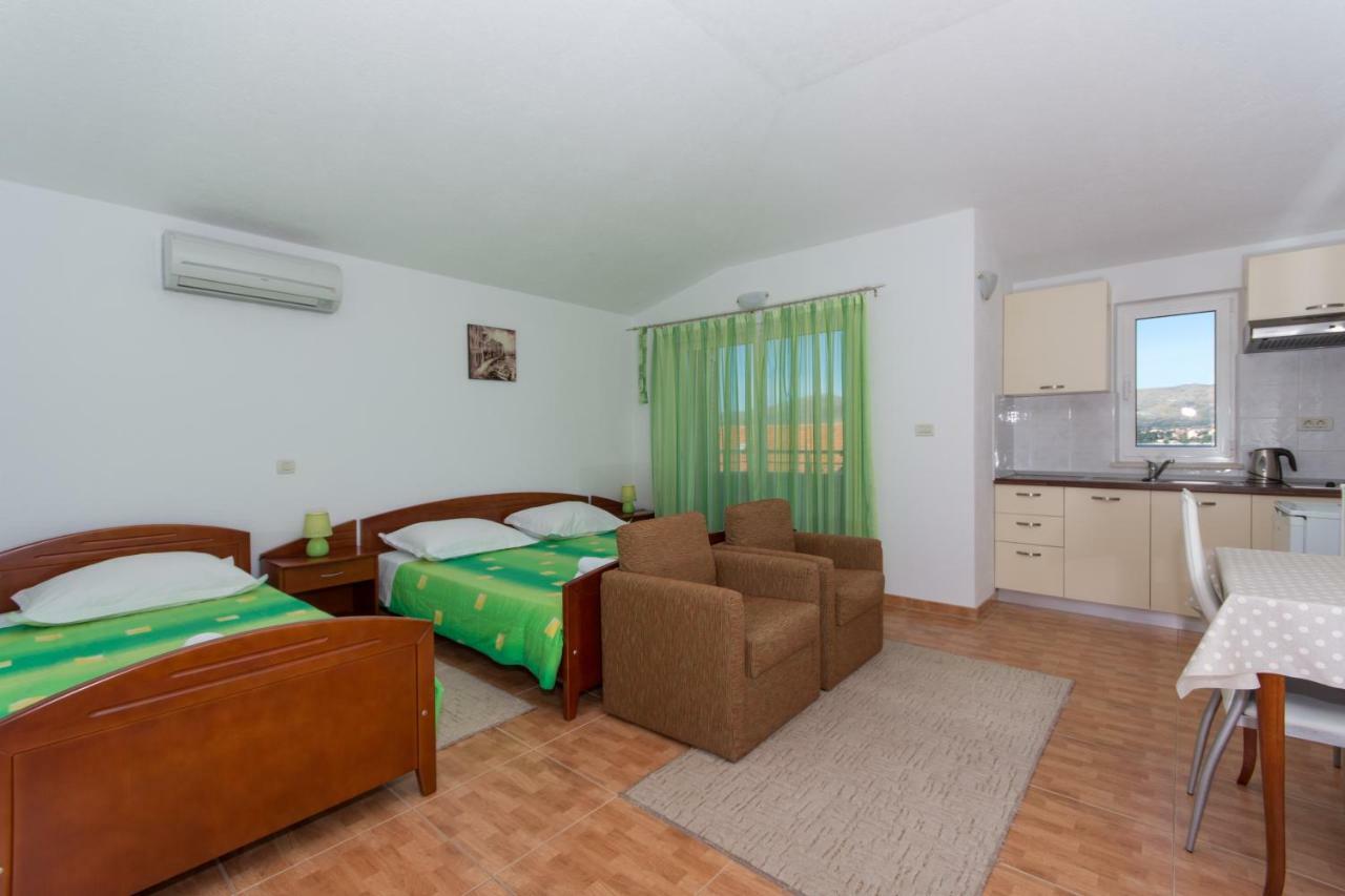 Apartments Fumija Trogir Luaran gambar