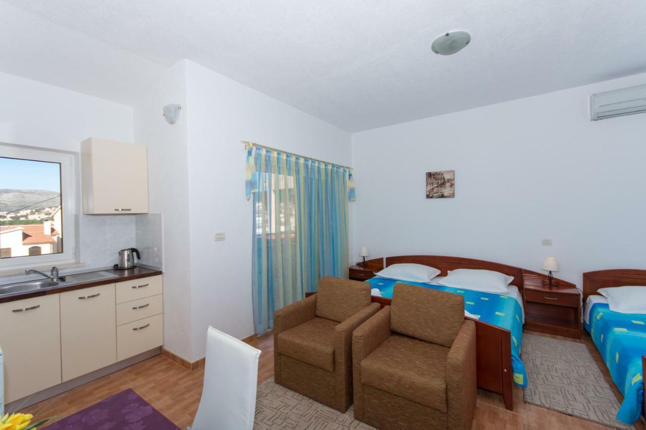 Apartments Fumija Trogir Luaran gambar