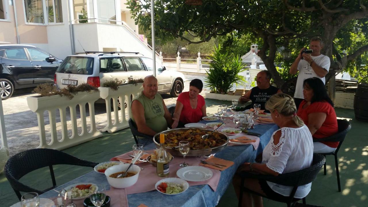 Apartments Fumija Trogir Luaran gambar